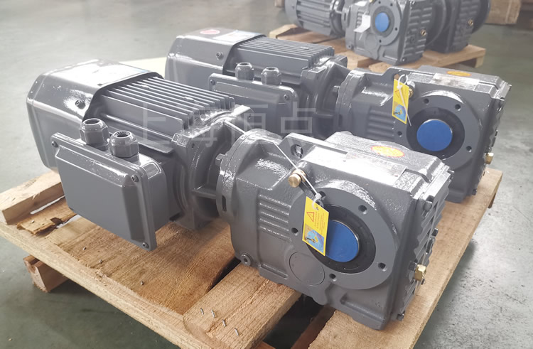 KA37系列減速機通孔輸出，配電機實物圖