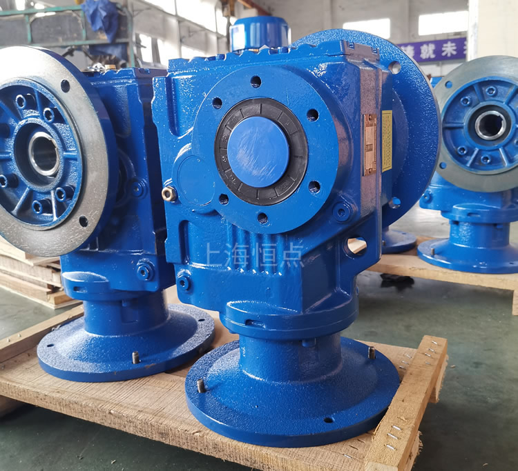 KAF67減速機 輸入配B5圓法蘭端蓋 輸出通孔+右輸出法蘭 實物圖-上海恒點