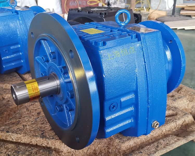 RF87減速機，輸入配法蘭B5端蓋，立式法蘭輸出，實物照片