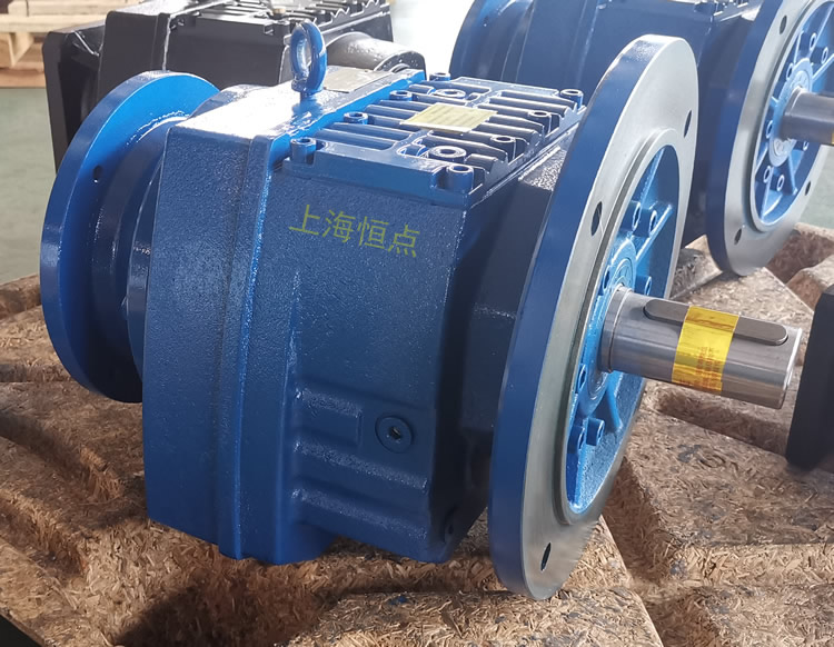 RF87減速機，輸入配法蘭B5端蓋，立式法蘭輸出，實物照片