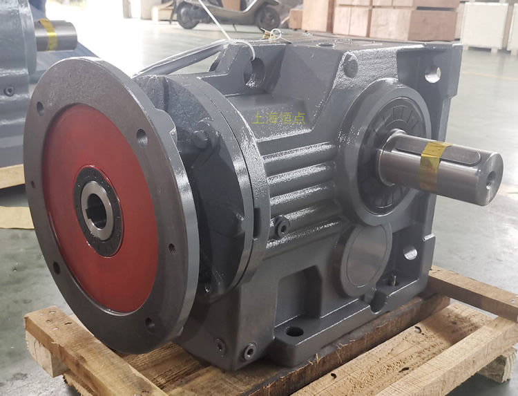 K97減速機，輸入配電機法蘭端蓋，右輸出單軸，實物圖如下