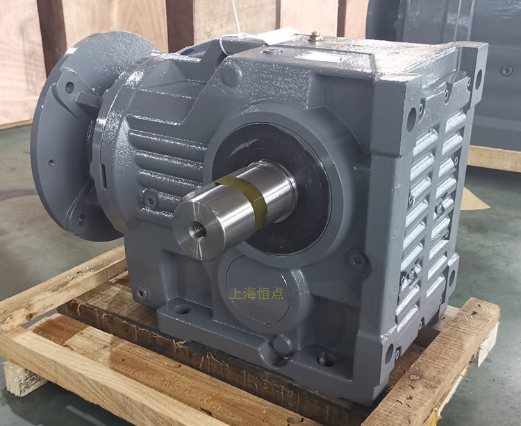 K97減速機，輸入配電機法蘭端蓋，右輸出單軸，實物圖如下